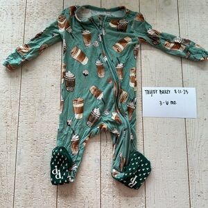 Posh Peanut Green Coffee Print Footie